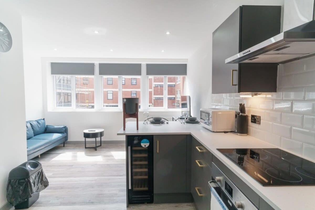 Modern 1 Bedroom Apartment In Preston Centre Exterior foto